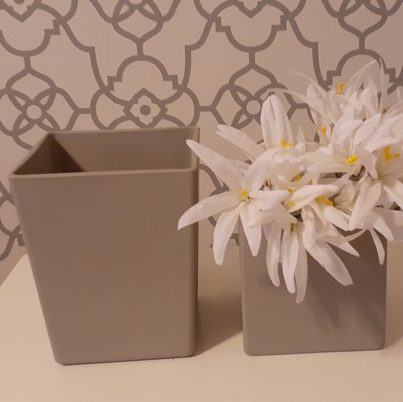 Fabulous Grey Heavy Square Glass Vases-Set of 2 - Picture 2 of 4